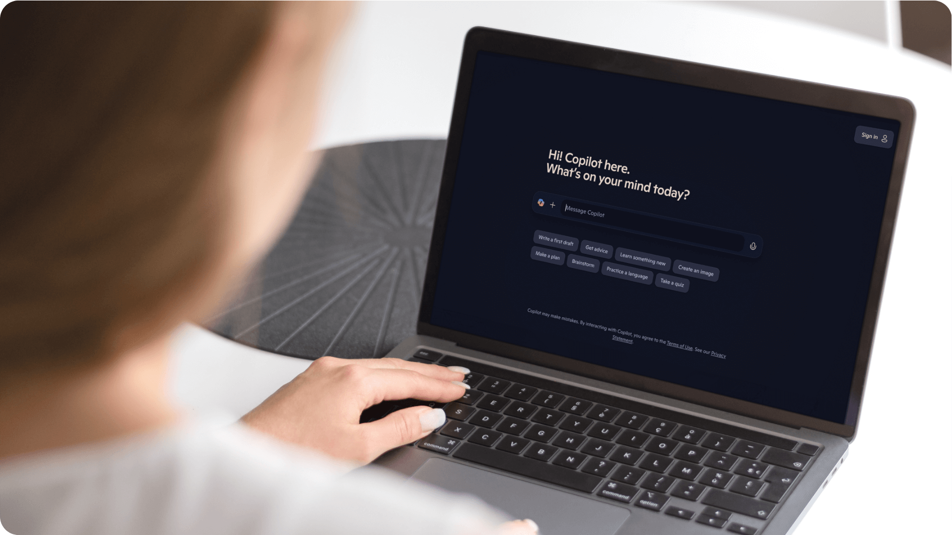 Künstliche Intelligenz am Arbeitsplatz - Führen Sie KI sicher in Ihrem Unternehmen ein