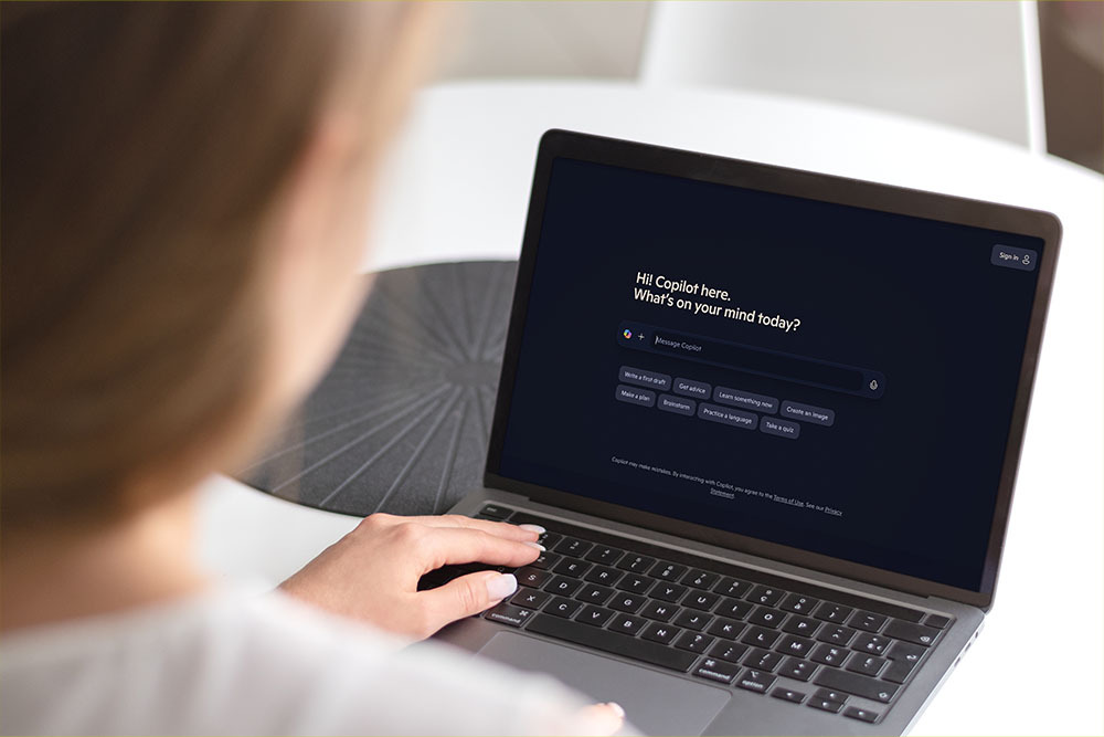 Künstliche Intelligenz am Arbeitsplatz - Führen Sie KI sicher in Ihrem Unternehmen ein